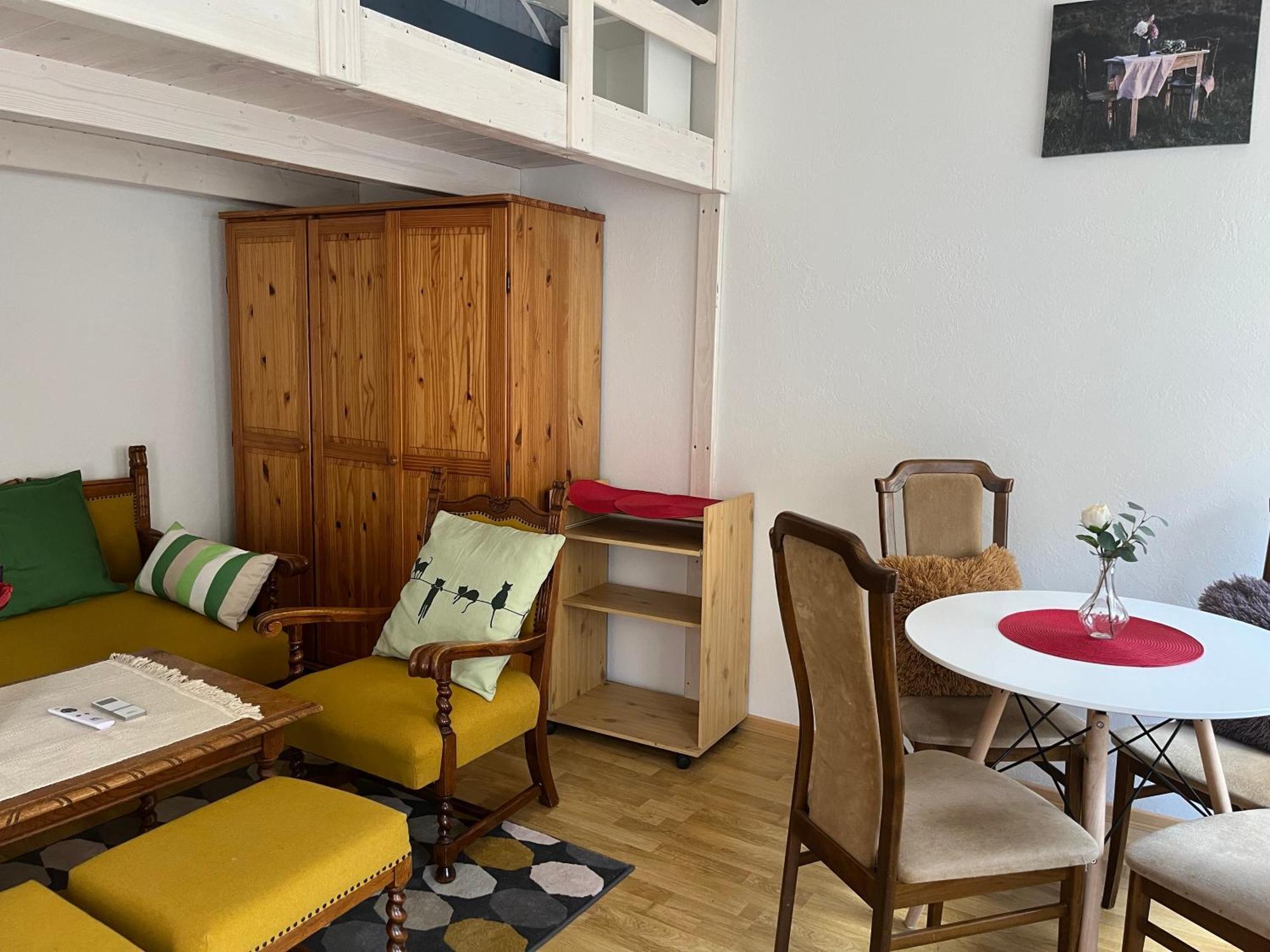 Retro Kenyelem Apartment Budapest